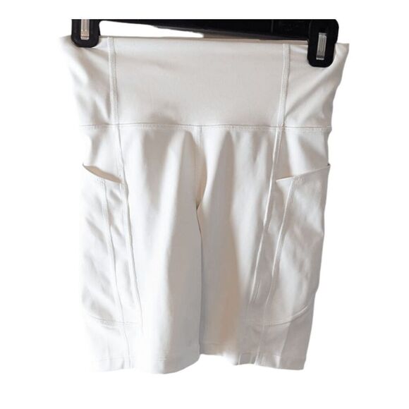 ATHLETA Ultimate Stash 7' Short in White Size XS - Picture 4 of 5